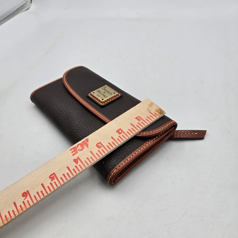 Vtg Dooney & Bourke Pebble Grain Continental Clutch Wallet Checkbook Brown Tan